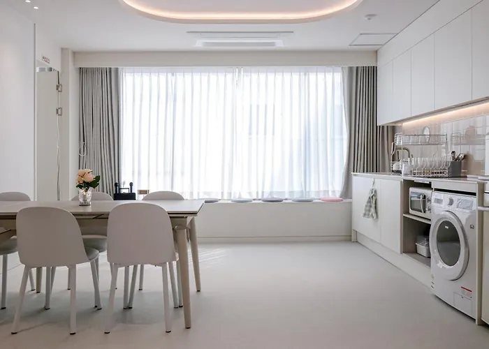 302jhblossomstayjeonpo Hotel apartamentowy